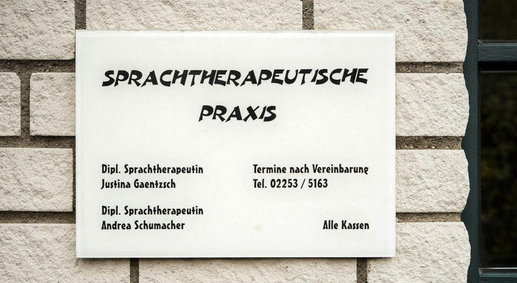 Praxisschild der Sprachtherapie Bad Münstereifel-Schönau